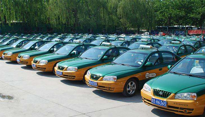 新制度瞄準(zhǔn)出租車(chē)司機(jī)!乘客評(píng)價(jià)跟司機(jī)收入掛鉤!的哥笑了